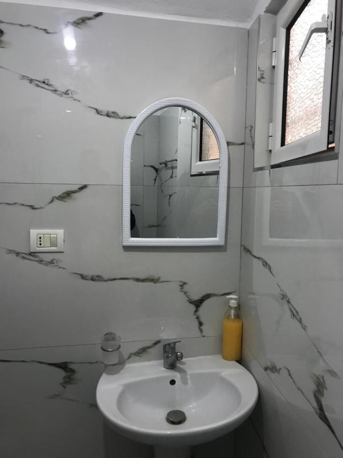 Apartament Roisin Саранде Екстериор снимка
